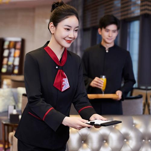 高档酒店餐饮女服务员秋冬套装 优雅与实用兼具的职业选择